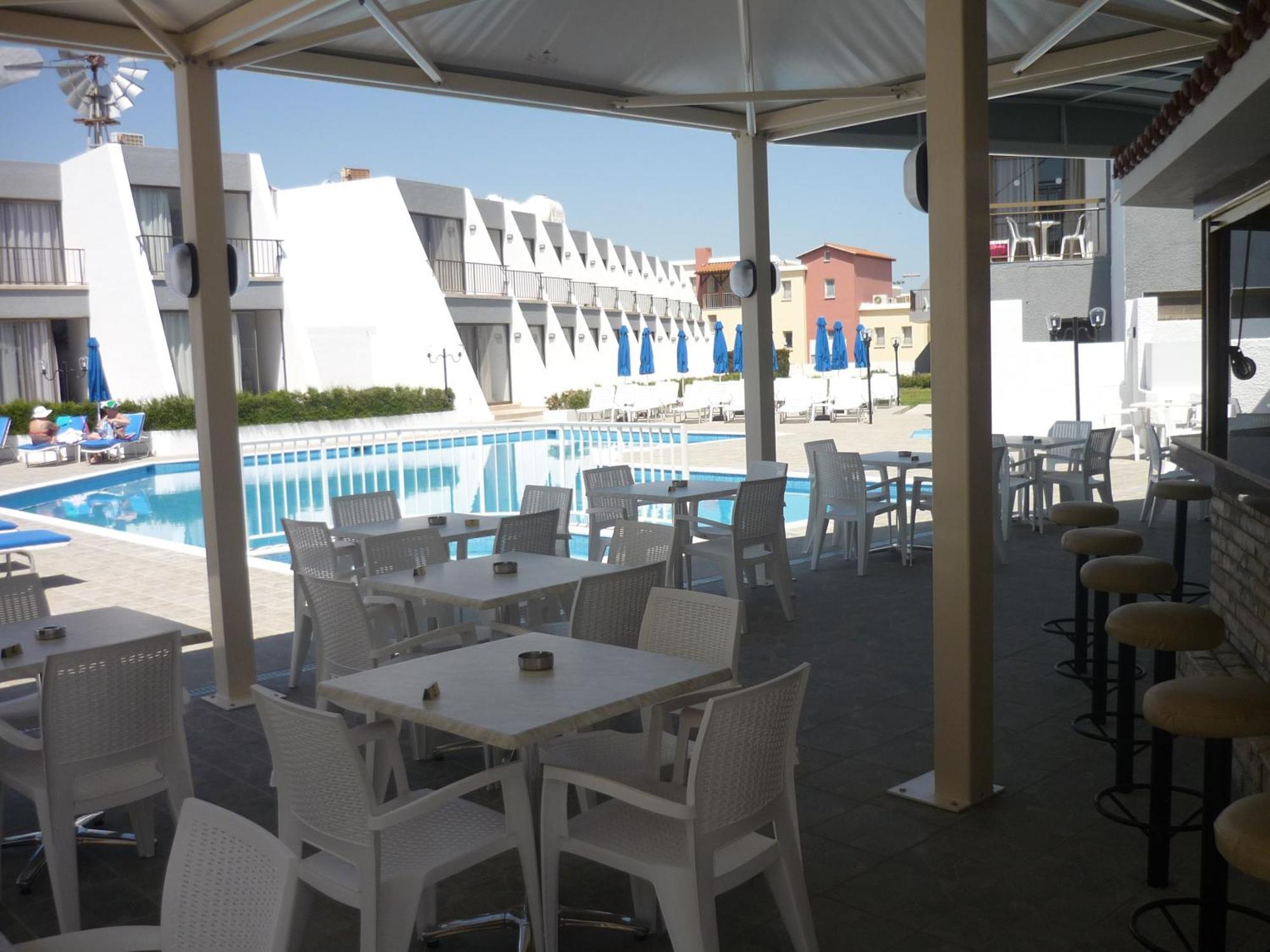 Penelope Beach Hotel Apts 普罗塔拉斯 外观 照片